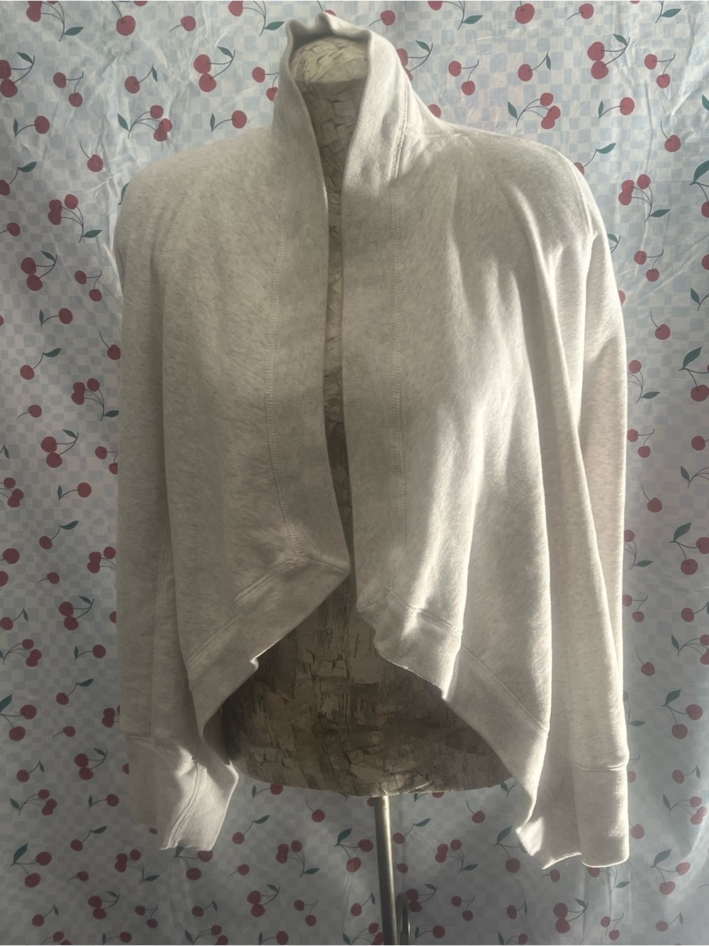 Anacrombie & Finch cozy size xs Light Gray Open-Front Draped Cardigan